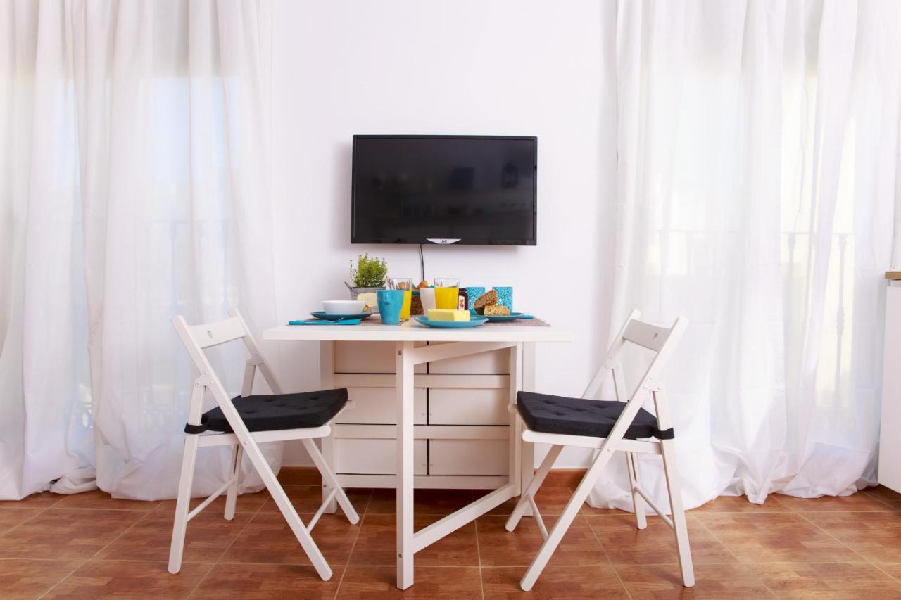 Sea & Wave Ventura Studio Apartment Málaga Eksteriør billede