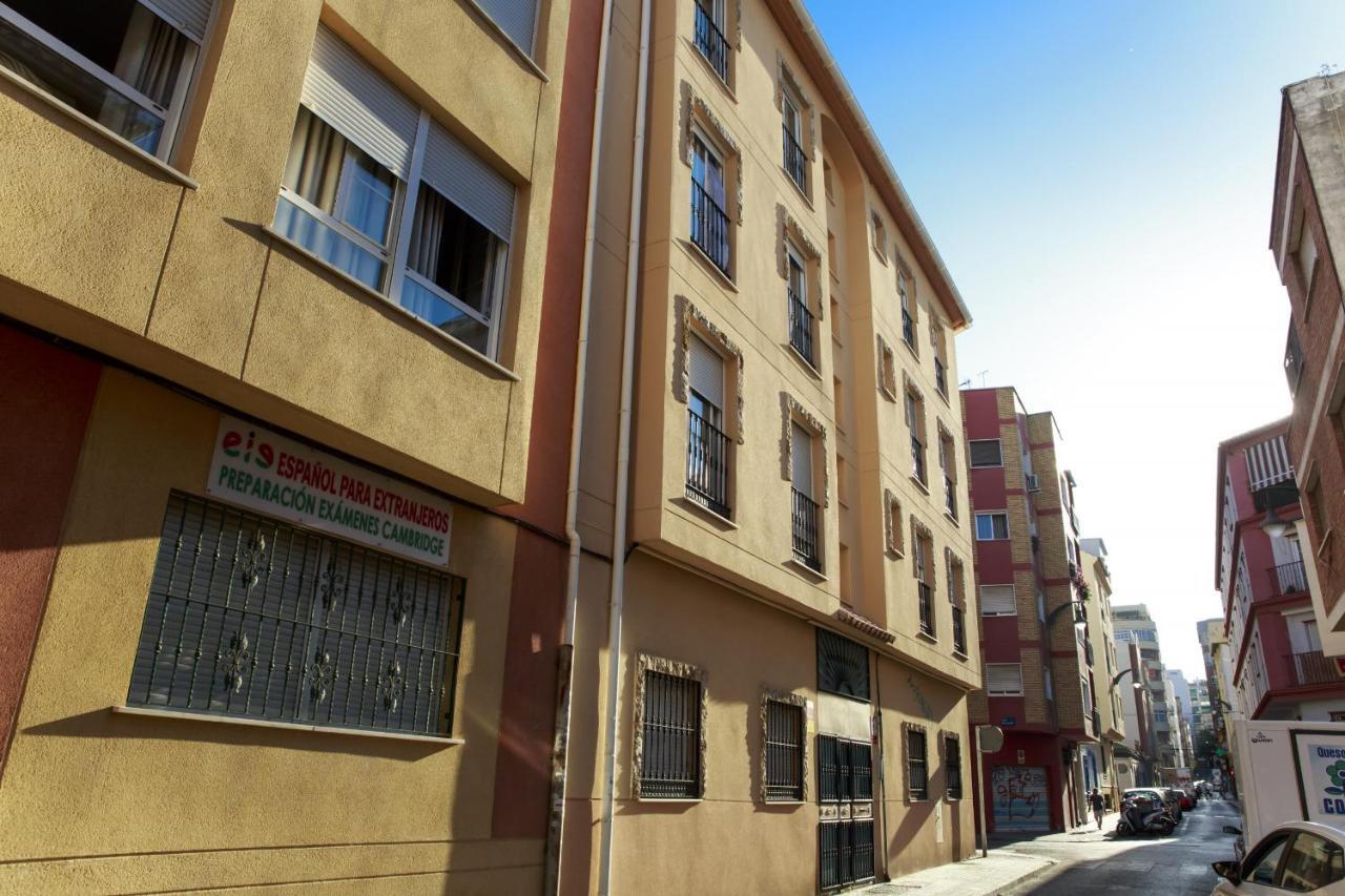 Sea & Wave Ventura Studio Apartment Málaga Eksteriør billede