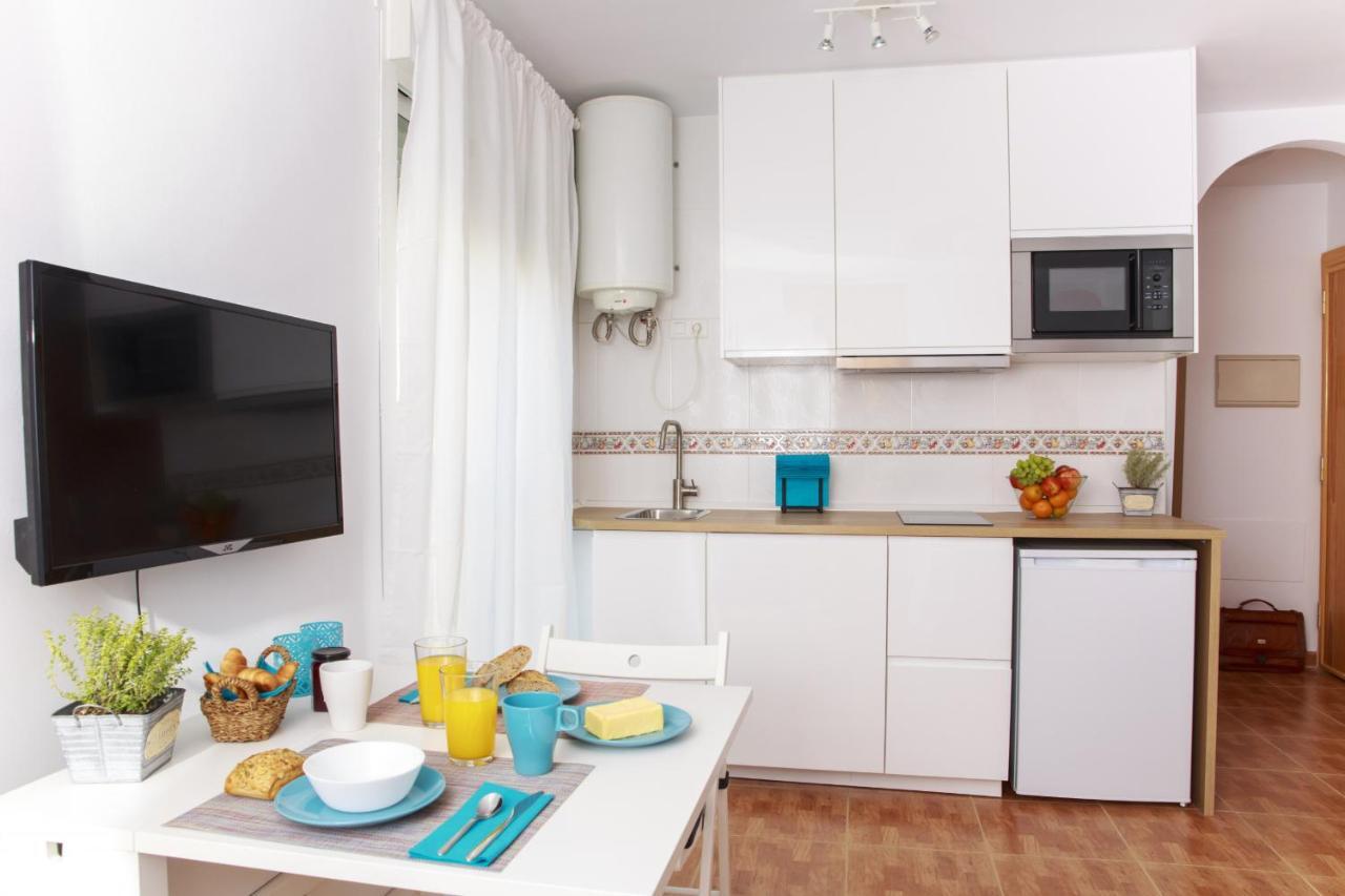Sea & Wave Ventura Studio Apartment Málaga Eksteriør billede